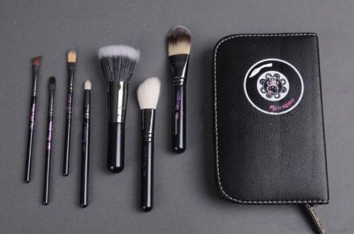 Kit de pinceis travel size - Hello Kitty MAC (Réplica)